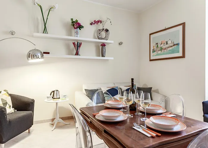 Hostly-volturno Apartment-center Of רומא